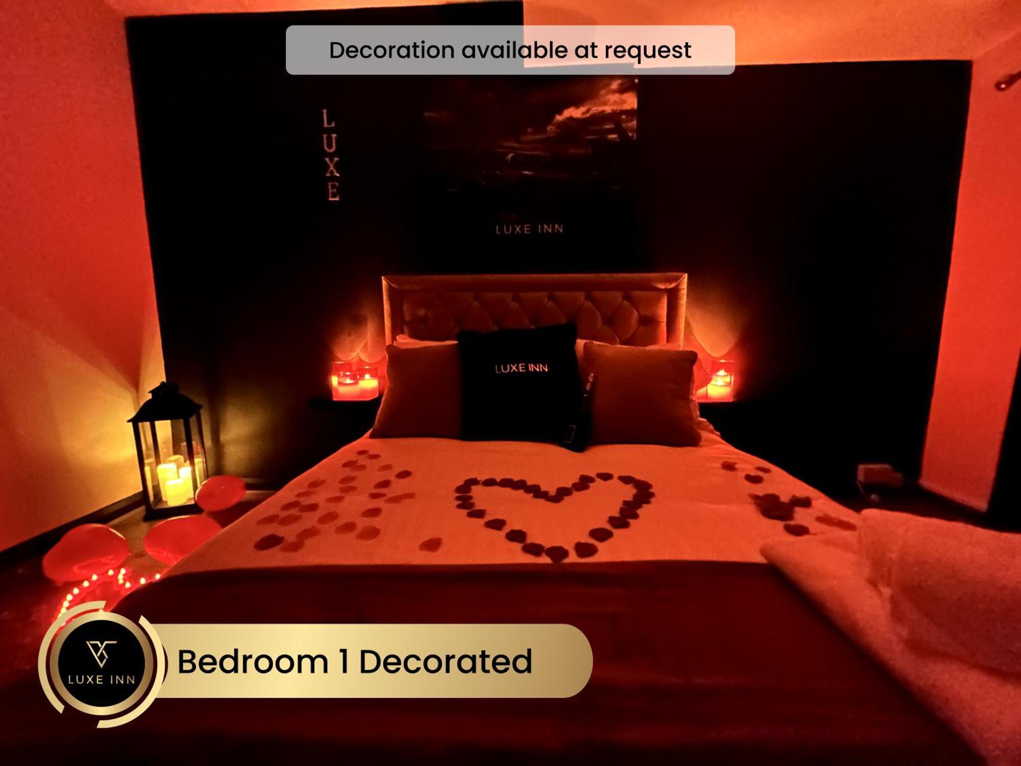 4 Bedroom House, Heathrow Airport, Luxe Inn 콘부룩 외부 사진