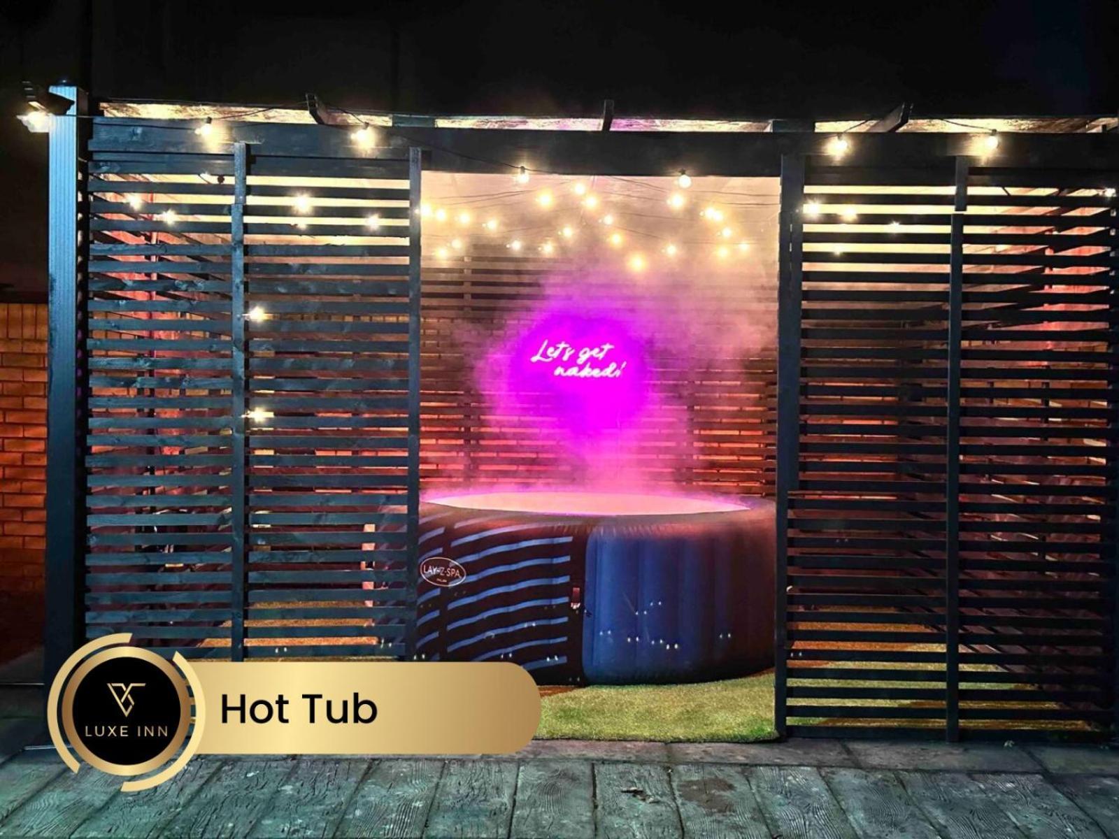 4 Bedroom House, Heathrow Airport, Luxe Inn 콘부룩 외부 사진