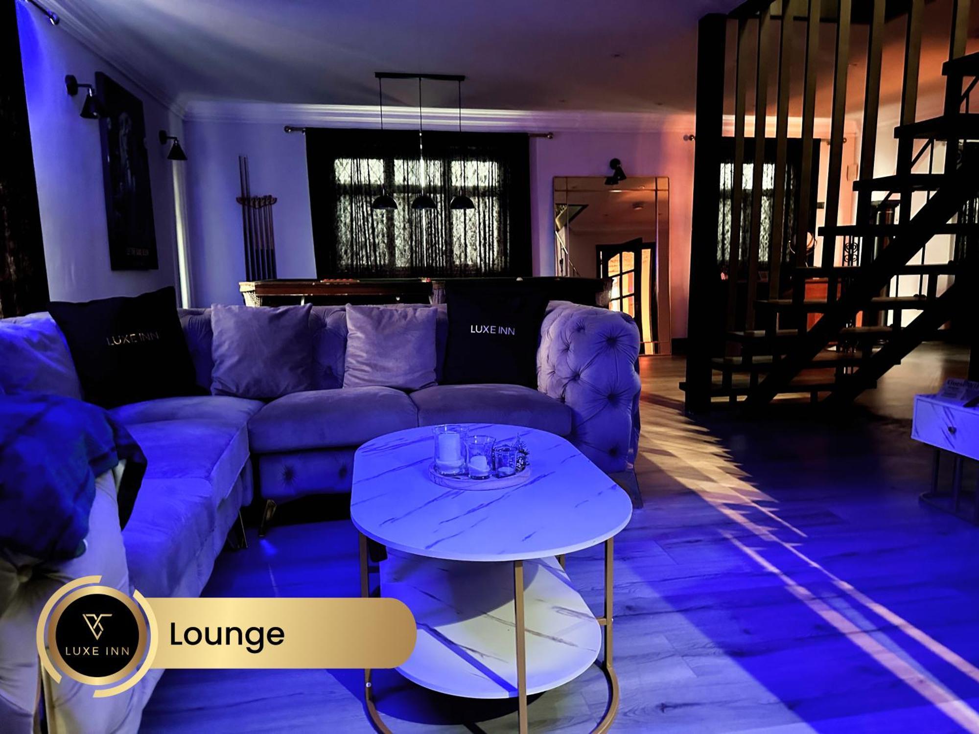 4 Bedroom House, Heathrow Airport, Luxe Inn 콘부룩 외부 사진